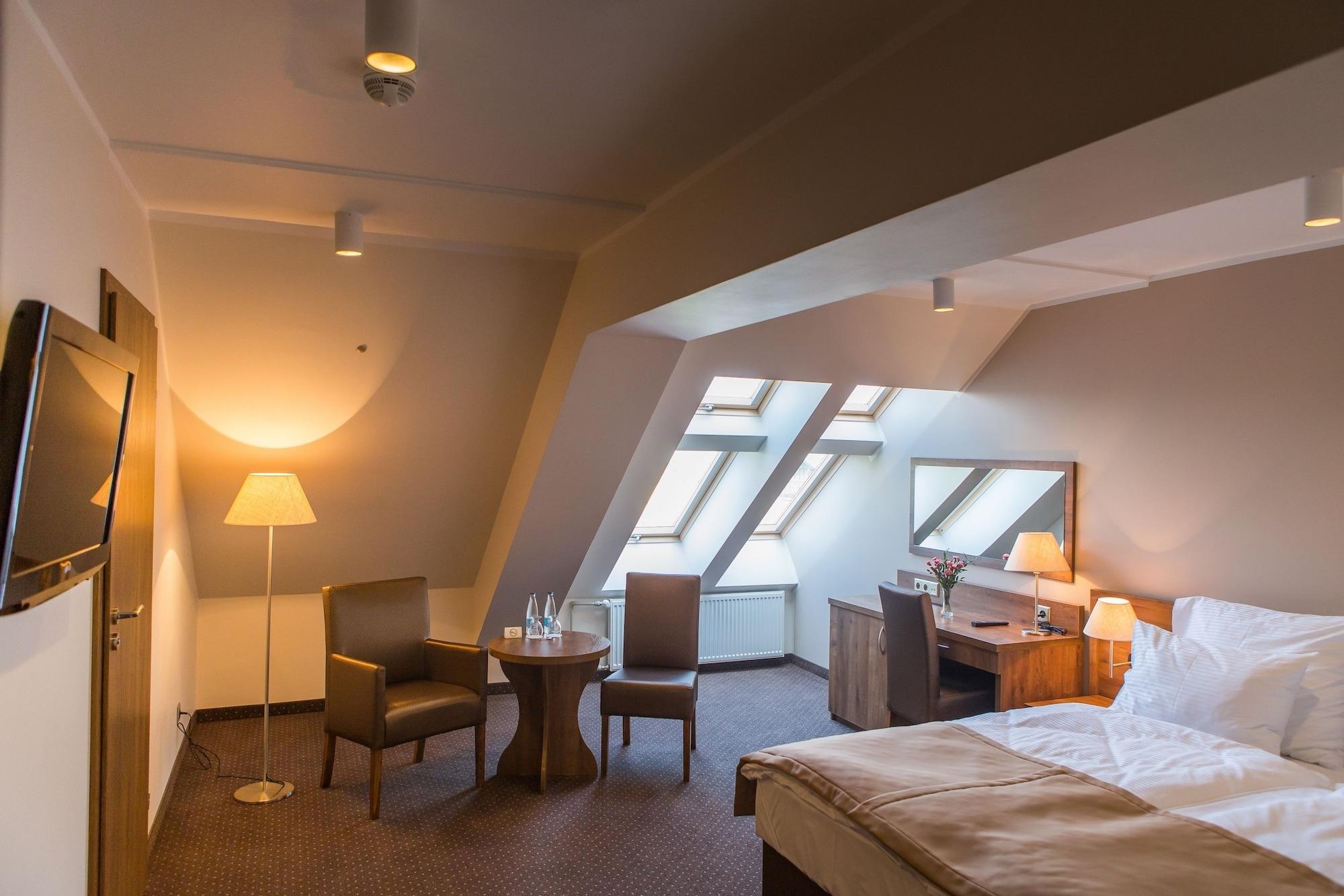 Hotel Gem Вроцлав Екстер'єр фото